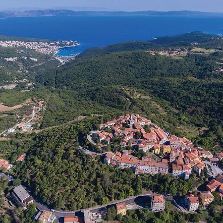 2 Bedroom Gorgeous Apartment In Labin Raša Exterior foto